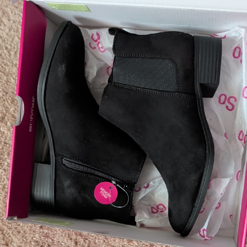 NIB SO Averyy Black Low Heel Boots